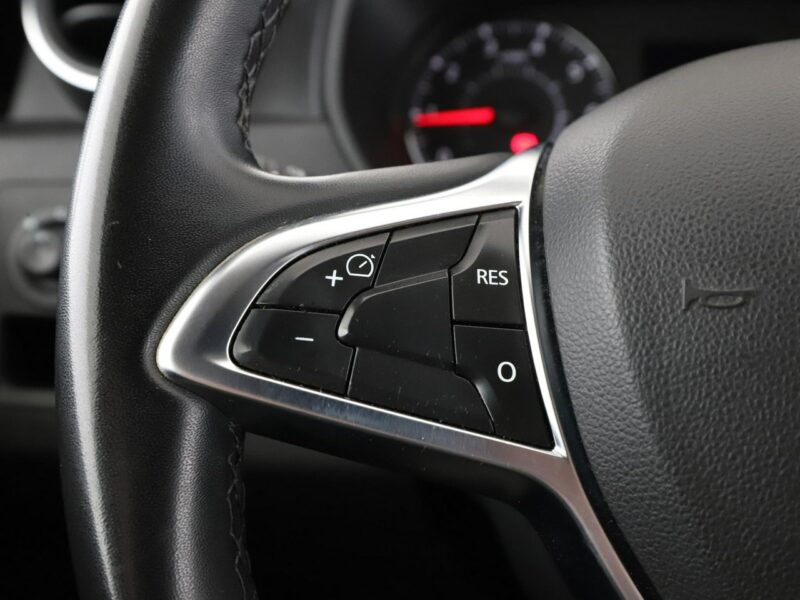 Dacia Duster navi klima auto kamera i czujniki parkowania grzane fotele II (2017-2024)