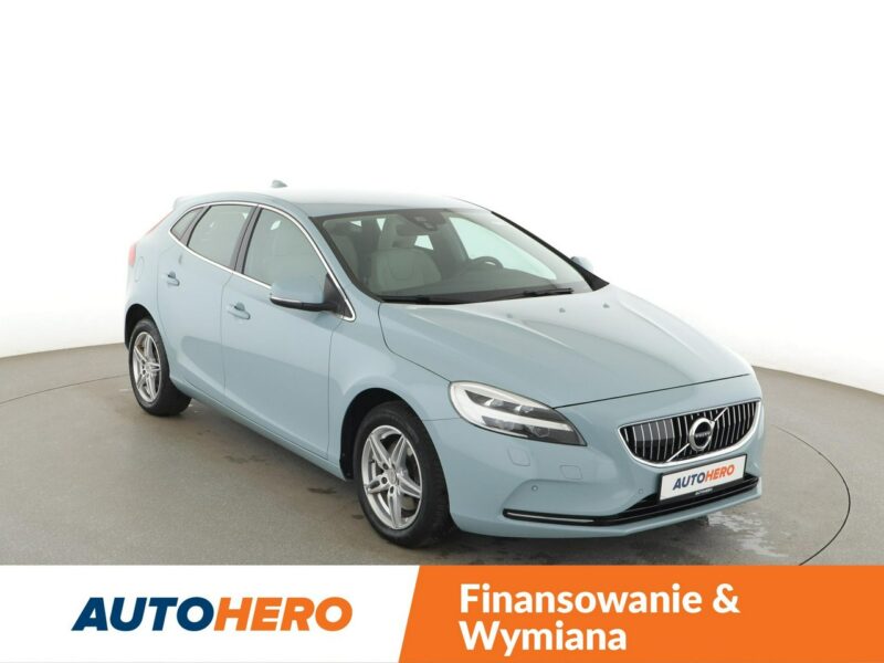 Volvo V40 full LED jasne skóry klima auto czujniki parkowania grzane fotele II (2012-)