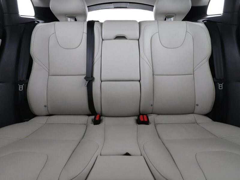 Volvo V40 full LED jasne skóry klima auto czujniki parkowania grzane fotele II (2012-)