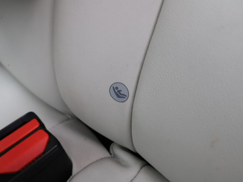 Volvo V40 full LED jasne skóry klima auto czujniki parkowania grzane fotele II (2012-)