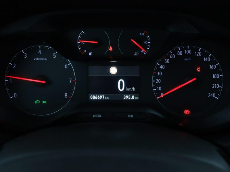 Opel Grandland X Navi Kamera cofania Klimatyzacja El.szyby Bluetooth