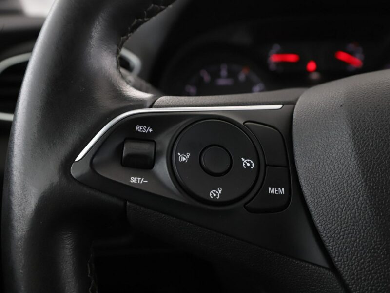 Opel Grandland X Navi Kamera cofania Klimatyzacja El.szyby Bluetooth