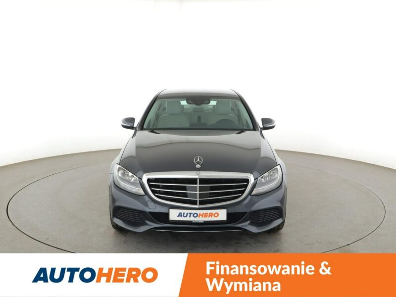 Mercedes C 180 automat półskóra jane wnętrze navi klima auto grzane fotele kamera W205 (2014-2021)