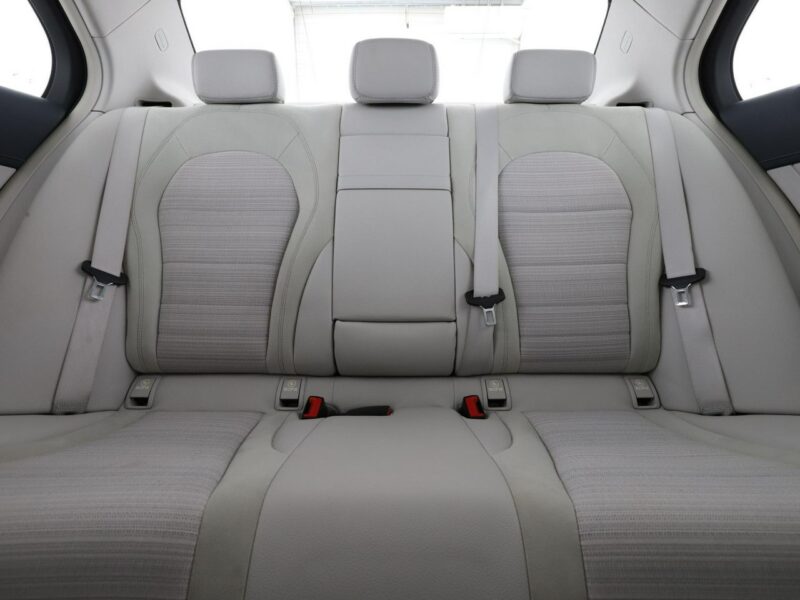 Mercedes C 180 automat półskóra jane wnętrze navi klima auto grzane fotele kamera W205 (2014-2021)