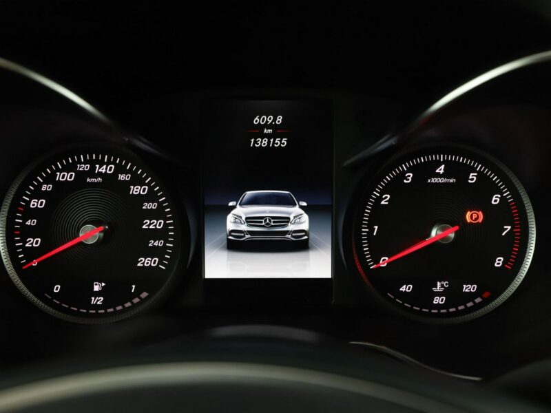 Mercedes C 180 automat półskóra jane wnętrze navi klima auto grzane fotele kamera W205 (2014-2021)