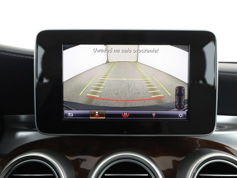 Mercedes C 180 automat półskóra jane wnętrze navi klima auto grzane fotele kamera W205 (2014-2021)