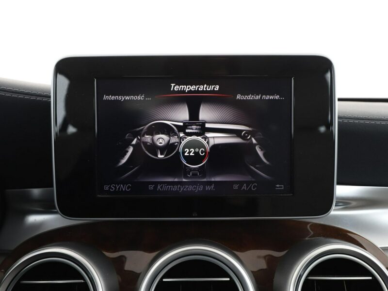 Mercedes C 180 automat półskóra jane wnętrze navi klima auto grzane fotele kamera W205 (2014-2021)