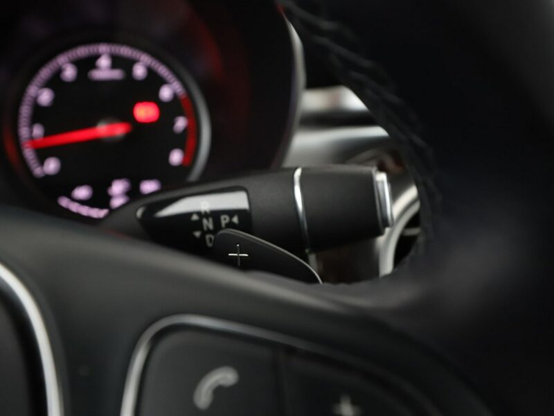 Mercedes C 180 automat półskóra jane wnętrze navi klima auto grzane fotele kamera W205 (2014-2021)