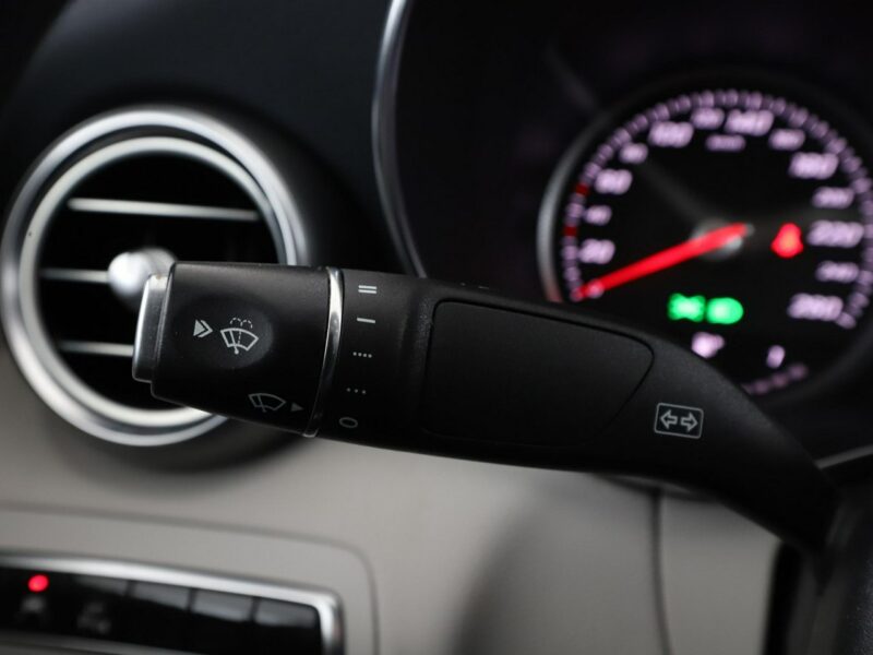 Mercedes C 180 automat półskóra jane wnętrze navi klima auto grzane fotele kamera W205 (2014-2021)