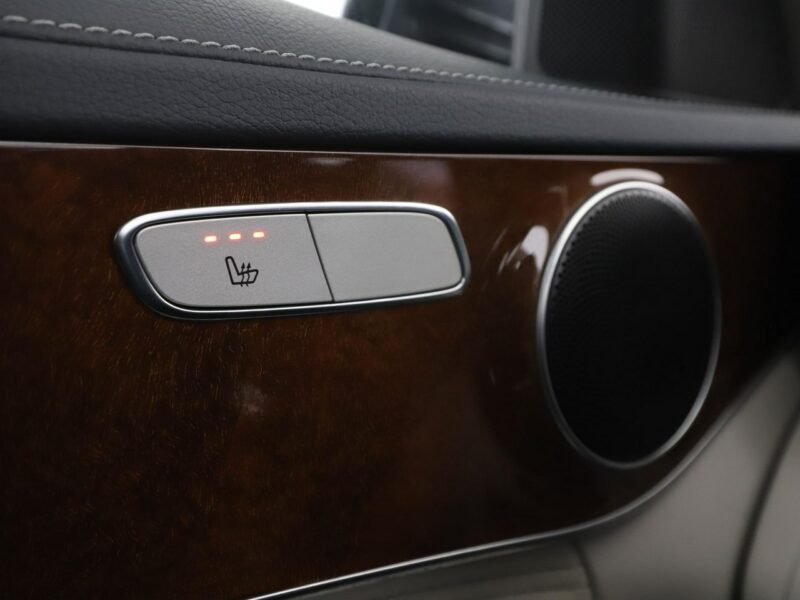 Mercedes C 180 automat półskóra jane wnętrze navi klima auto grzane fotele kamera W205 (2014-2021)