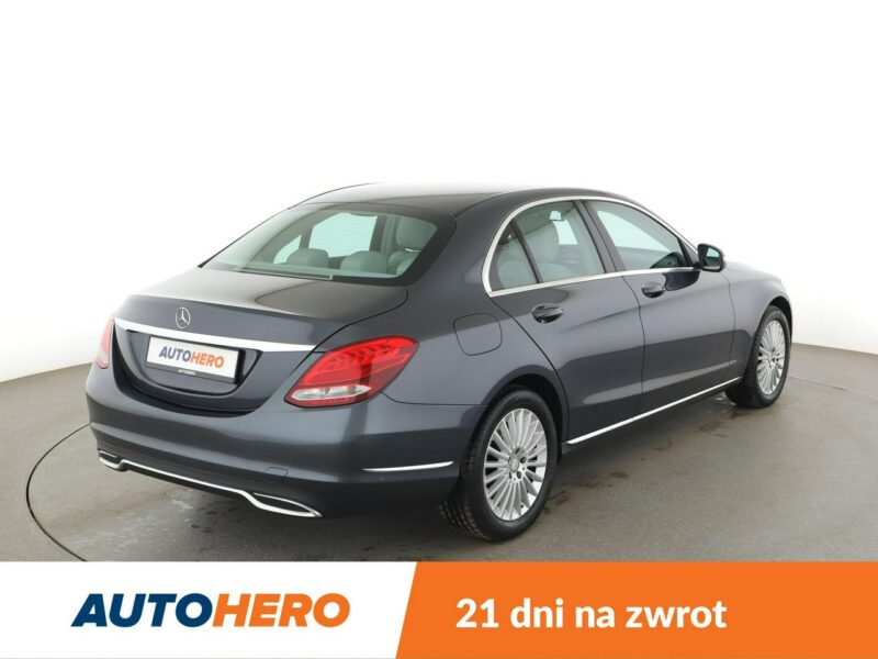 Mercedes C 180 automat półskóra jane wnętrze navi klima auto grzane fotele kamera W205 (2014-2021)