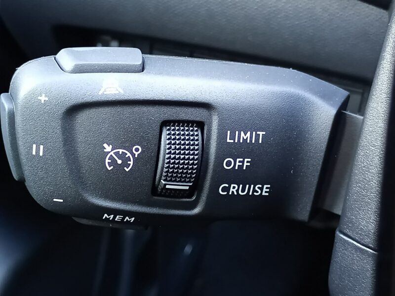 Peugeot 208 Allure 100KM MT /Navi/Kam.360/Keyless/tempomat ACC/Klima automatyczna II (2019 -)