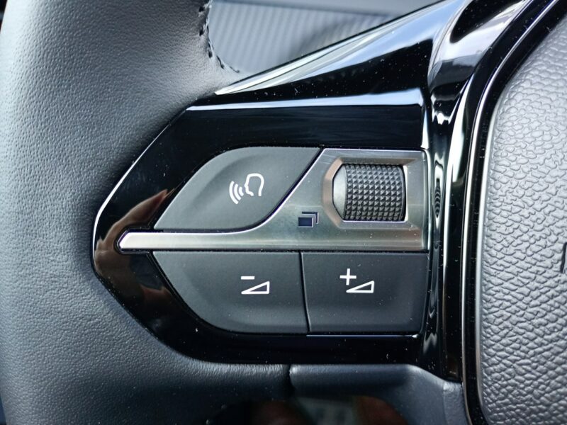 Peugeot 208 Allure 100KM MT /Navi/Kam.360/Keyless/tempomat ACC/Klima automatyczna II (2019 -)