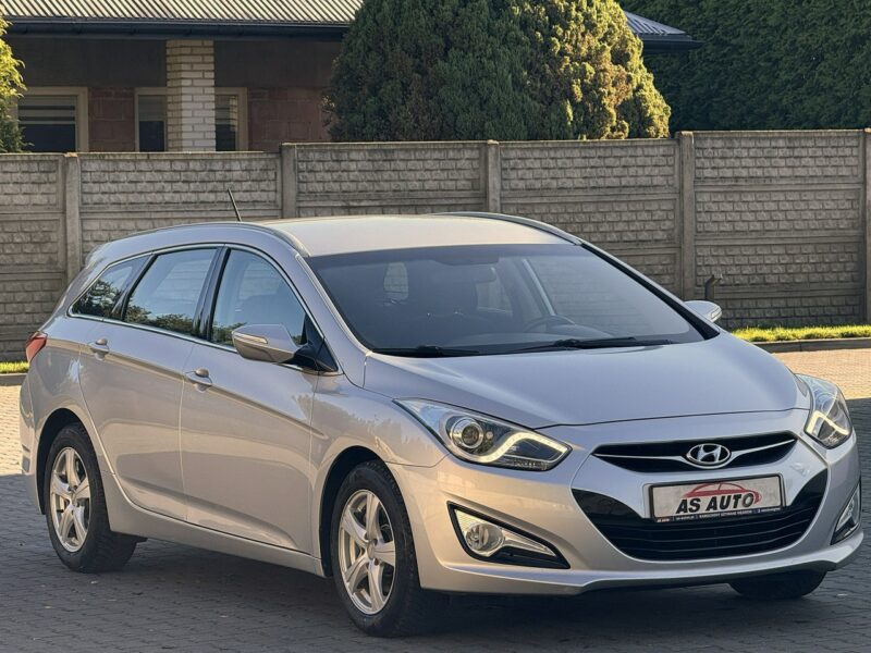 Hyundai i40 CW 1.7CRDi 136KM/Premium/Led/Tempomat/Alu16/SerwisASO
