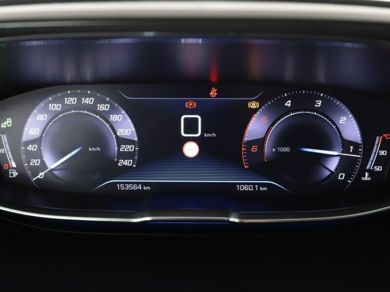 Peugeot 5008 Allure skóra 7-os. navi kamera grzane fotele hak tempomat LED II (2017-)