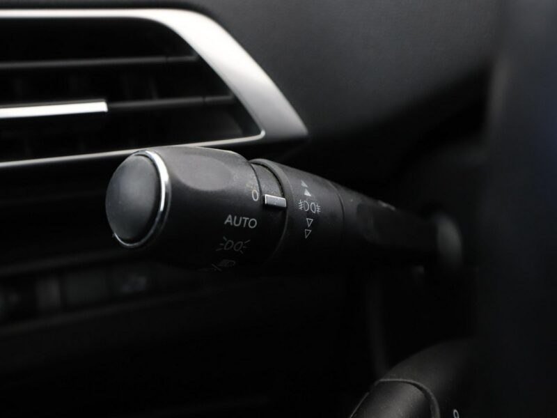 Peugeot 5008 Allure skóra 7-os. navi kamera grzane fotele hak tempomat LED II (2017-)