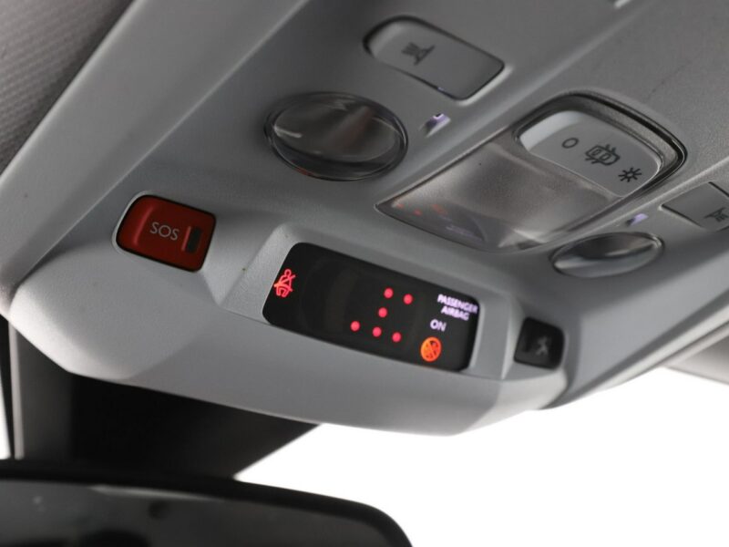 Peugeot 5008 Allure skóra 7-os. navi kamera grzane fotele hak tempomat LED II (2017-)