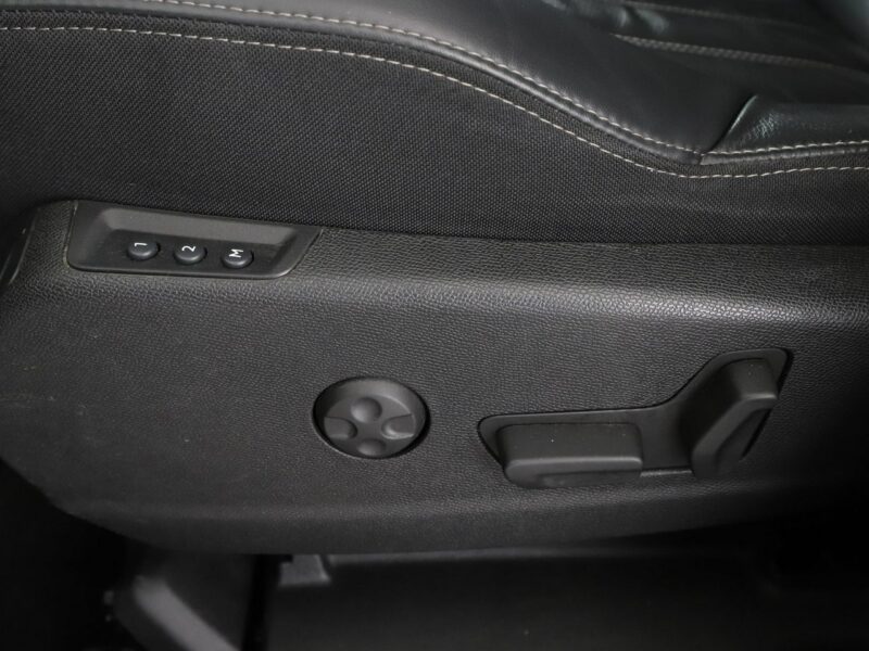 Peugeot 5008 Allure skóra 7-os. navi kamera grzane fotele hak tempomat LED II (2017-)