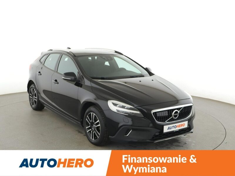 Volvo V40 Cross Country 2.0d Automat Cross Country Navi Tempomat Grzane Fotele TFT LED Kamera