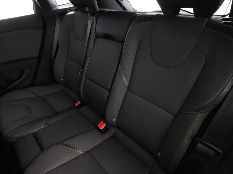 Volvo V40 Cross Country 2.0d Automat Cross Country Navi Tempomat Grzane Fotele TFT LED Kamera