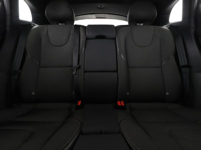 Volvo V40 Cross Country 2.0d Automat Cross Country Navi Tempomat Grzane Fotele TFT LED Kamera