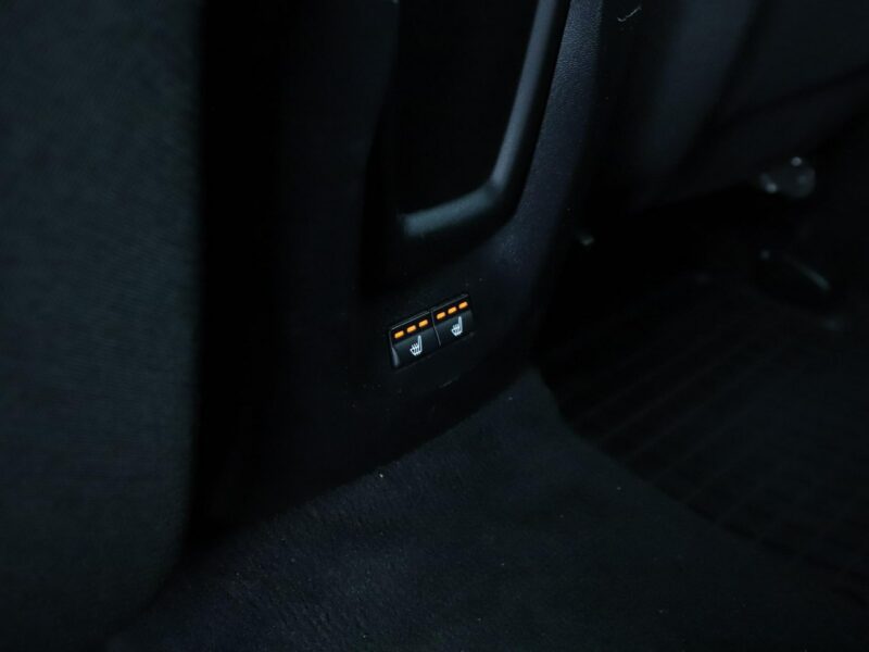 Volvo V40 Cross Country 2.0d Automat Cross Country Navi Tempomat Grzane Fotele TFT LED Kamera