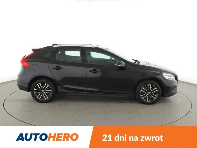 Volvo V40 Cross Country 2.0d Automat Cross Country Navi Tempomat Grzane Fotele TFT LED Kamera
