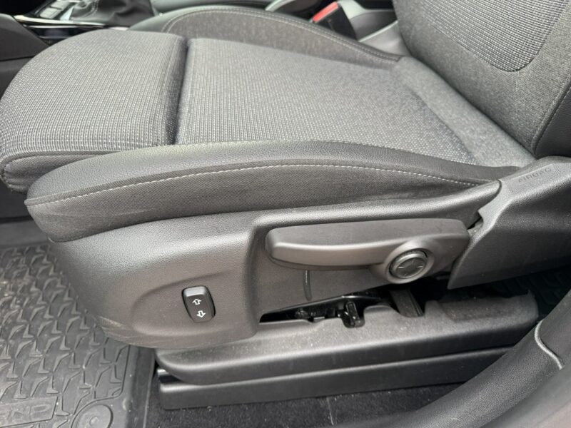 Opel Crossland Elegance 1.2 Turbo 130 KM