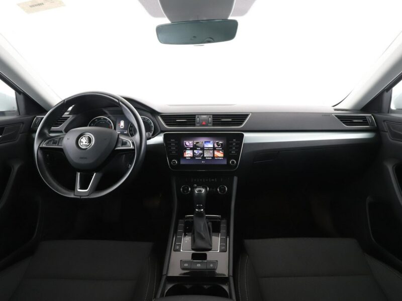 Škoda Superb 1.8 TSI Automat Climatronic Tempomat Nawigacja BiXenon El.klapa Kamera III (2015-2023)