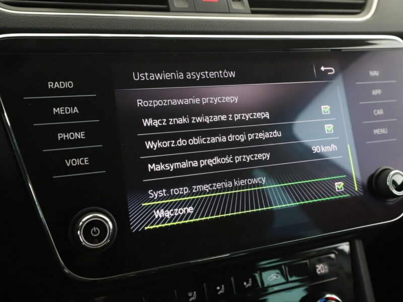 Škoda Superb 1.8 TSI Automat Climatronic Tempomat Nawigacja BiXenon El.klapa Kamera III (2015-2023)