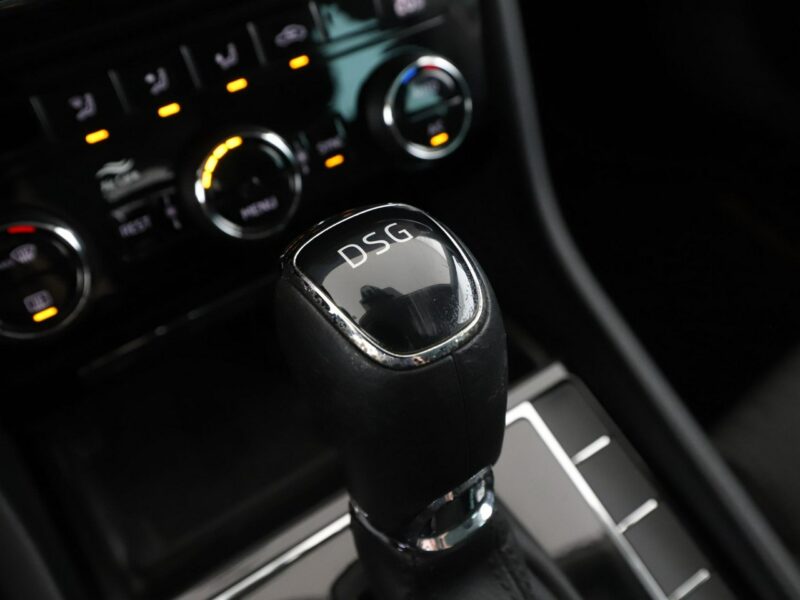 Škoda Superb 1.8 TSI Automat Climatronic Tempomat Nawigacja BiXenon El.klapa Kamera III (2015-2023)