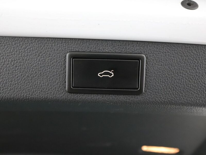 Škoda Superb 1.8 TSI Automat Climatronic Tempomat Nawigacja BiXenon El.klapa Kamera III (2015-2023)