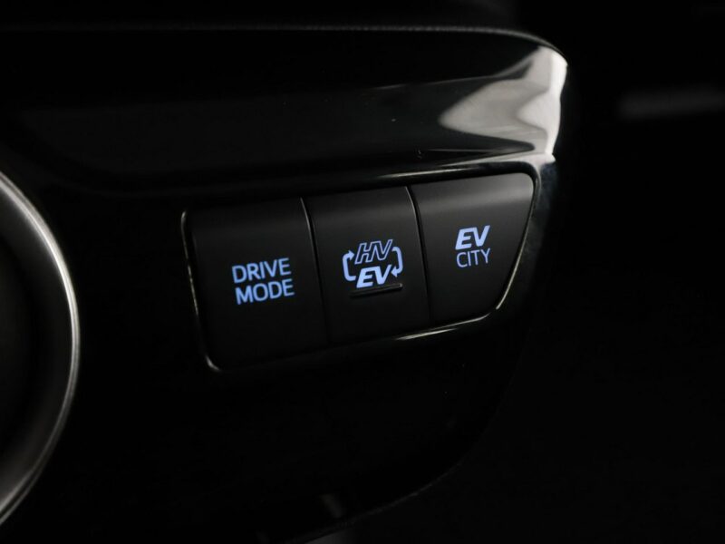 Toyota Prius PHEV full LED navi klima auto kamera cofania IV (2015-2023)