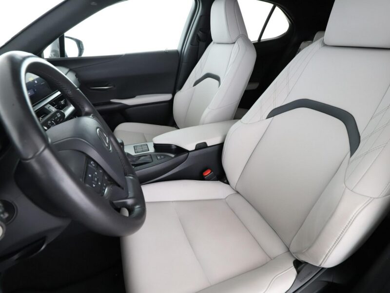 Lexus UX Executive Navi Kamera cofania Klimatyzacja Podgrzewane fotele