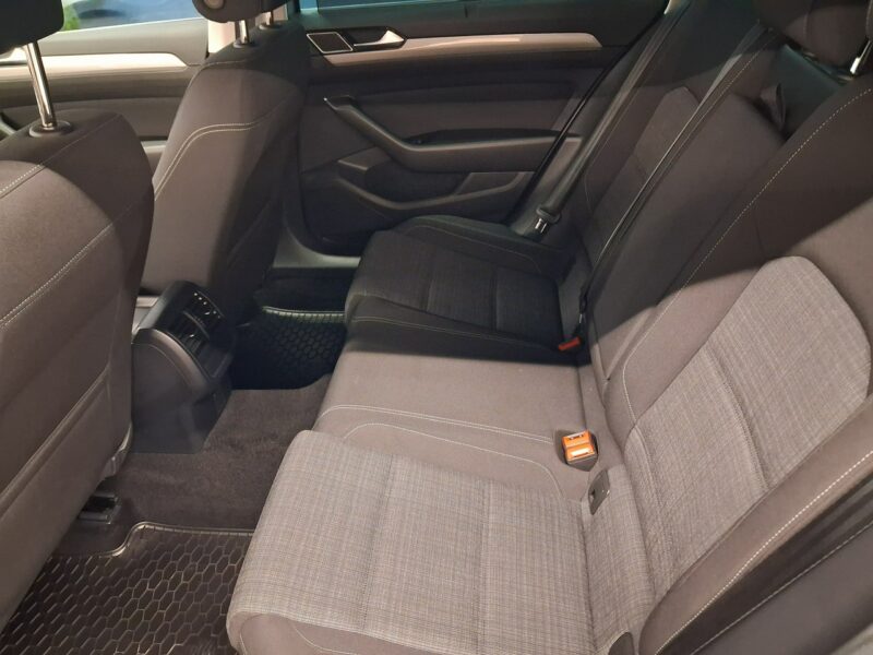 Volkswagen Passat Variant Business 2.0TDI 150KM DSG 2022 r., salon PL, I wł., f-a VAT B8 (2014-2023)