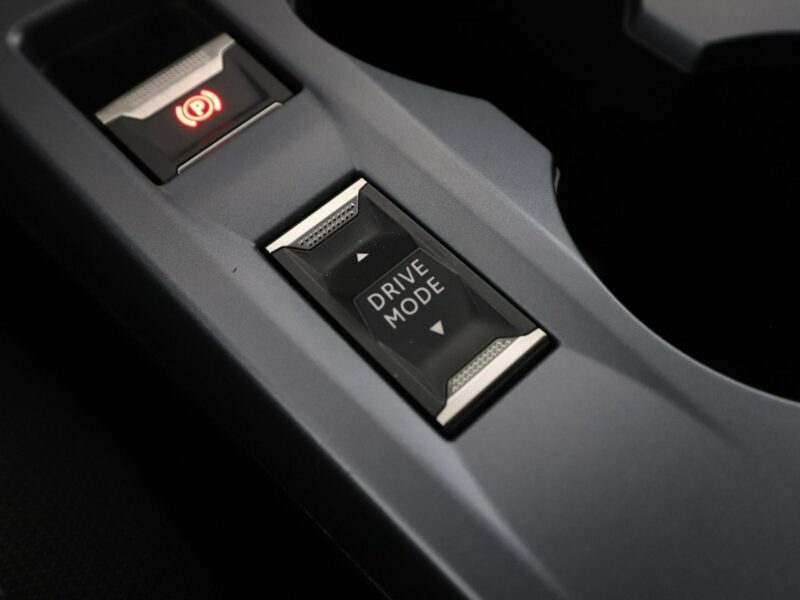 Peugeot 2008 automat full LED virtual cocpit navi klima auto kamera i czujniki park II (2019-)