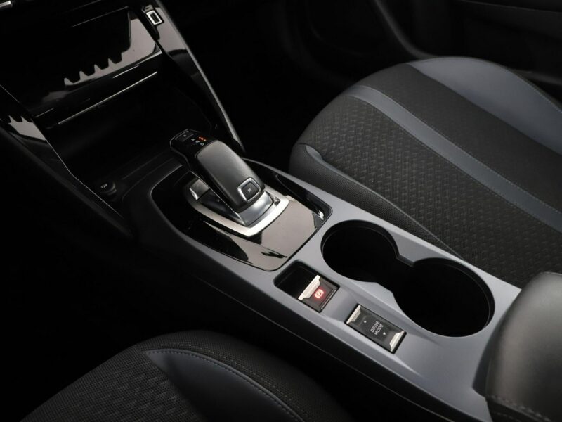 Peugeot 2008 automat full LED virtual cocpit navi klima auto kamera i czujniki park II (2019-)