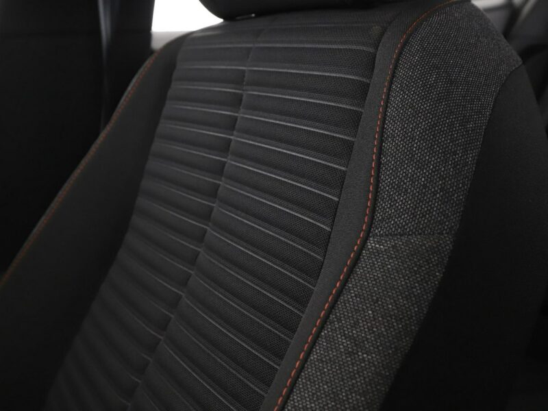 Peugeot 2008 automat LED klima auto kamera i czujniki parkowania II (2019-)