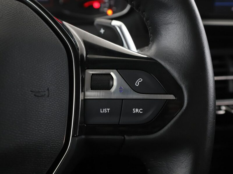 Peugeot 2008 automat LED klima auto kamera i czujniki parkowania II (2019-)