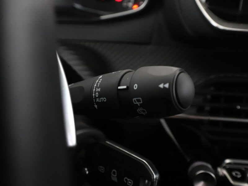 Peugeot 2008 automat LED klima auto kamera i czujniki parkowania II (2019-)