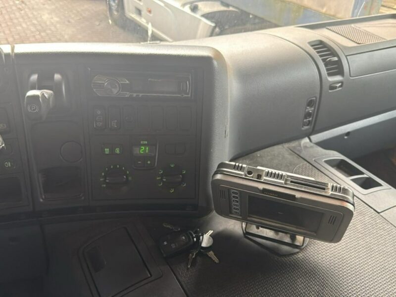 Scania P250 Euro 6 sypialna firanka wys.2.60 winda poduszki sprowadzony Scania P250 EURO 6 firanka z windą , sypialna sprowadzony