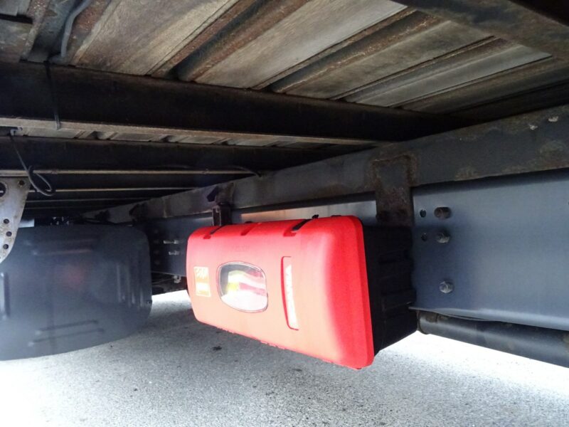 Scania P250 Euro 6 sypialna firanka wys.2.60 winda poduszki sprowadzony Scania P250 EURO 6 firanka z windą , sypialna sprowadzony