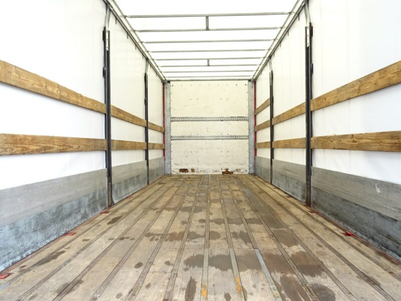 Scania P250 Euro 6 sypialna firanka wys.2.60 winda poduszki sprowadzony Scania P250 EURO 6 firanka z windą , sypialna sprowadzony