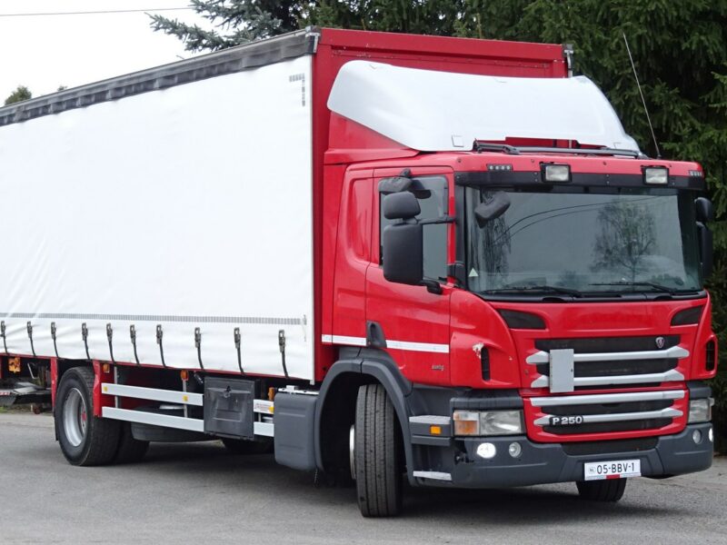 Scania P250 Euro 6 sypialna firanka wys.2.60 winda poduszki sprowadzony Scania P250 EURO 6 firanka z windą , sypialna sprowadzony