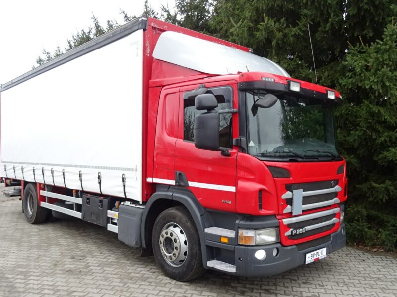 Scania P250 Euro 6 sypialna firanka wys.2.60 winda poduszki sprowadzony Scania P250 EURO 6 firanka z windą , sypialna sprowadzony