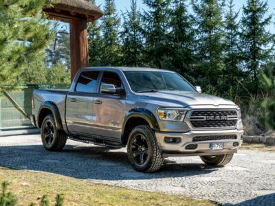 RAM 1500 HEMI 5.7 V8 / E-TORQUE / 2022r Przebieg 1600km FV / Jak NOWY / Zadbany