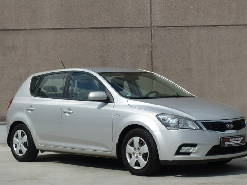 Kia Cee'd 1.6 CRDI/116KM/Automat/Telefon/Zarejestrowany/ Ks.Serwisowe I (2006-2012)