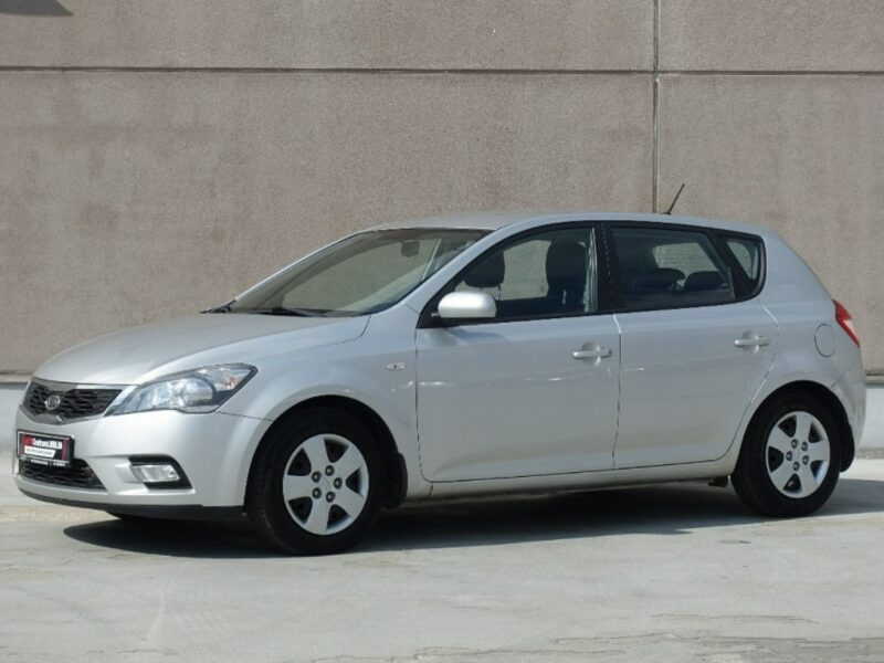 Kia Cee'd 1.6 CRDI/116KM/Automat/Telefon/Zarejestrowany/ Ks.Serwisowe I (2006-2012)