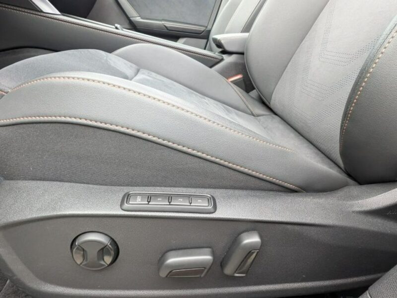 Cupra Formentor 2,0 TSI 333 KM, 4x4 Ambiente Jak nowy Black Edition