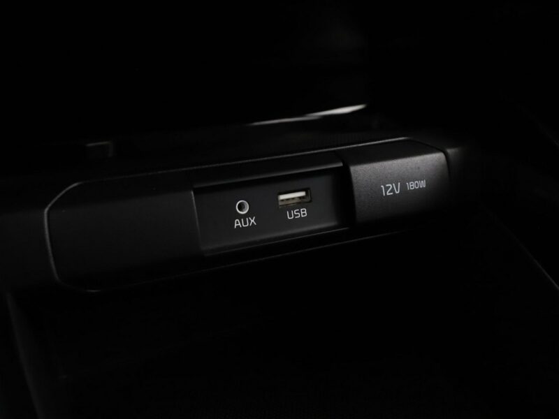 Kia Stonic klima auto grzane fotele czujniki parkowania